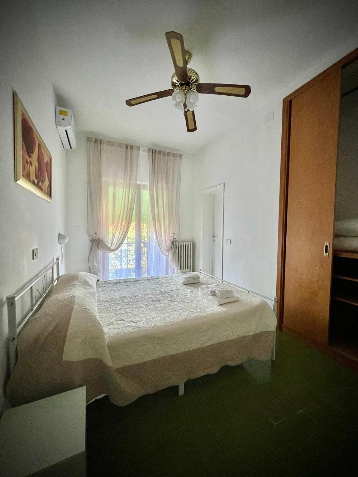 Bed&Breakfast Villa Lorena Forte dei Marmi Bagian luar foto