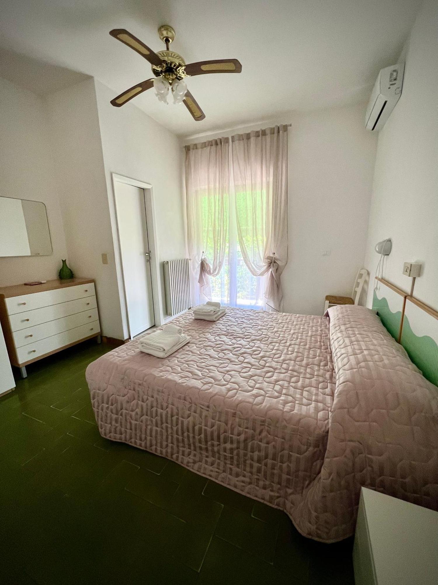 Bed&Breakfast Villa Lorena Forte dei Marmi Bagian luar foto